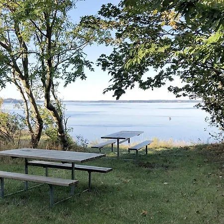 6 Person In Skibby-by Traum Skibby