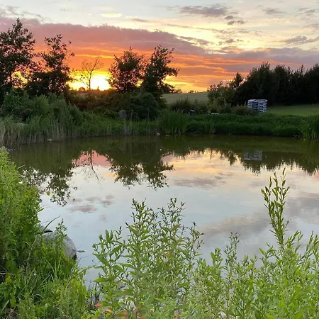 6 Person In Skibby-by Traum